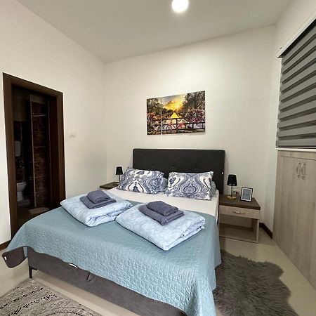 Studio Apartment In Old Town- With Parking Mostar Buitenkant foto